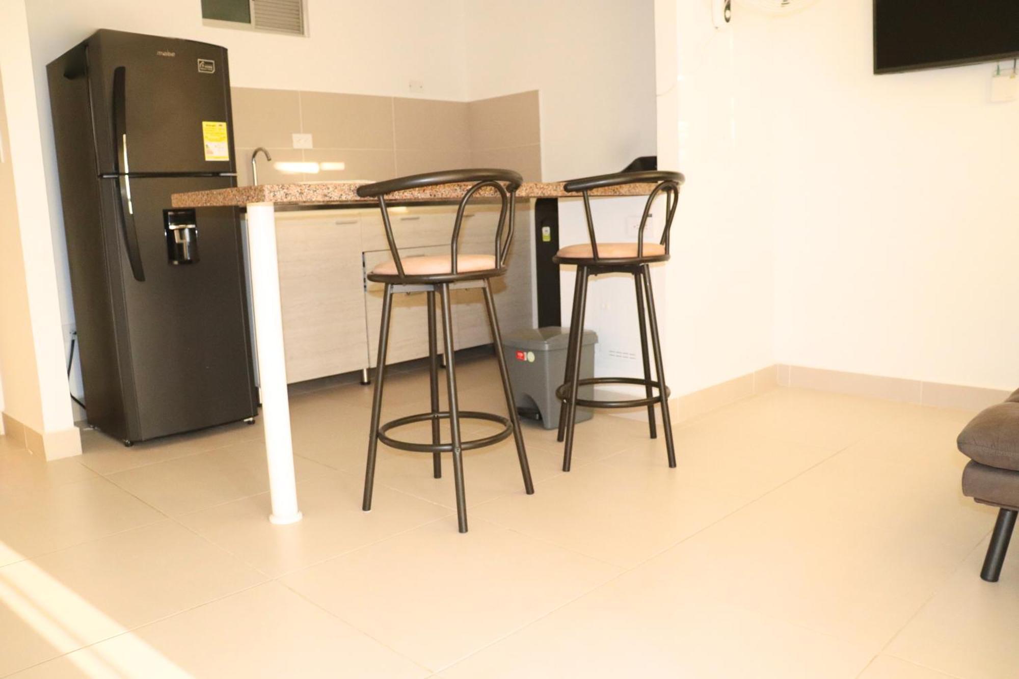Hermoso Familiar Y Parejas Con Piscina En Apartment